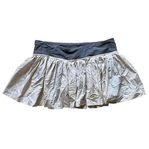 Lululemon Pleat to‎ Street Skort White Grey tennis skirt pleated Size 10